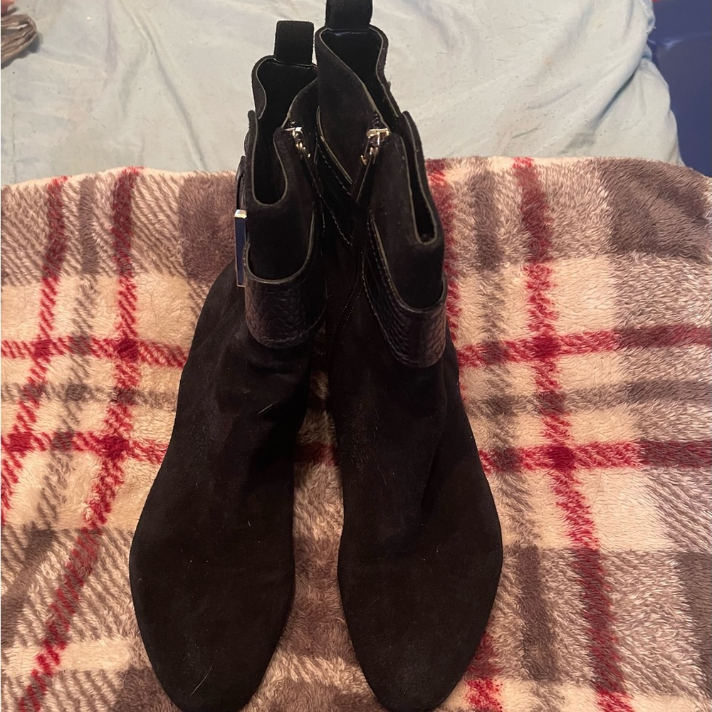 Bandolino Black Swede ankle boots.